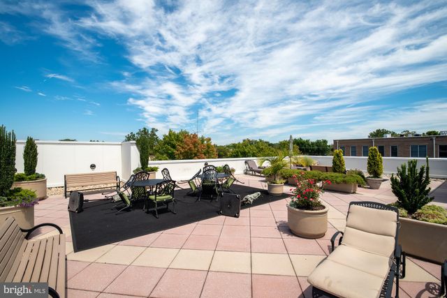 $735,000 | 1115 Cameron Street, Unit 207, Alexandria, VA 22314