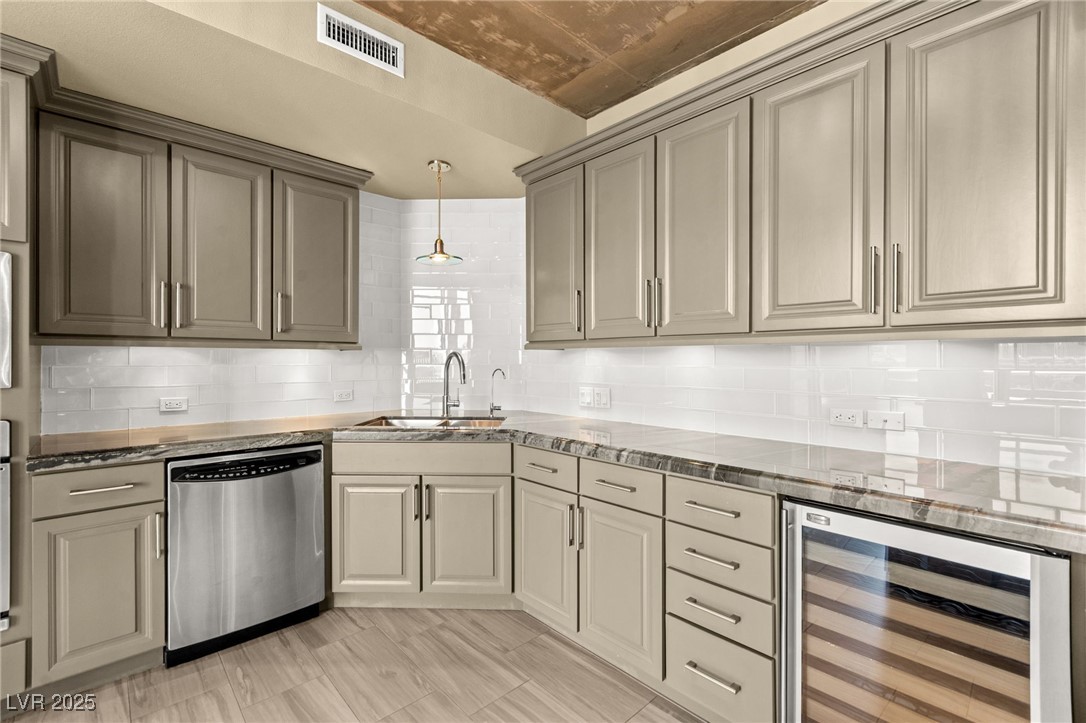 360 East Desert Inn Road, Unit 1204 Las Vegas, NV 89109 - Photo 29 of 81