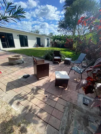 $7,000 | 234 Avalon Avenue, Lauderdale-by-the-Sea, FL 33308