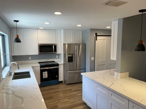 $7,000 | 234 Avalon Avenue, Lauderdale-by-the-Sea, FL 33308