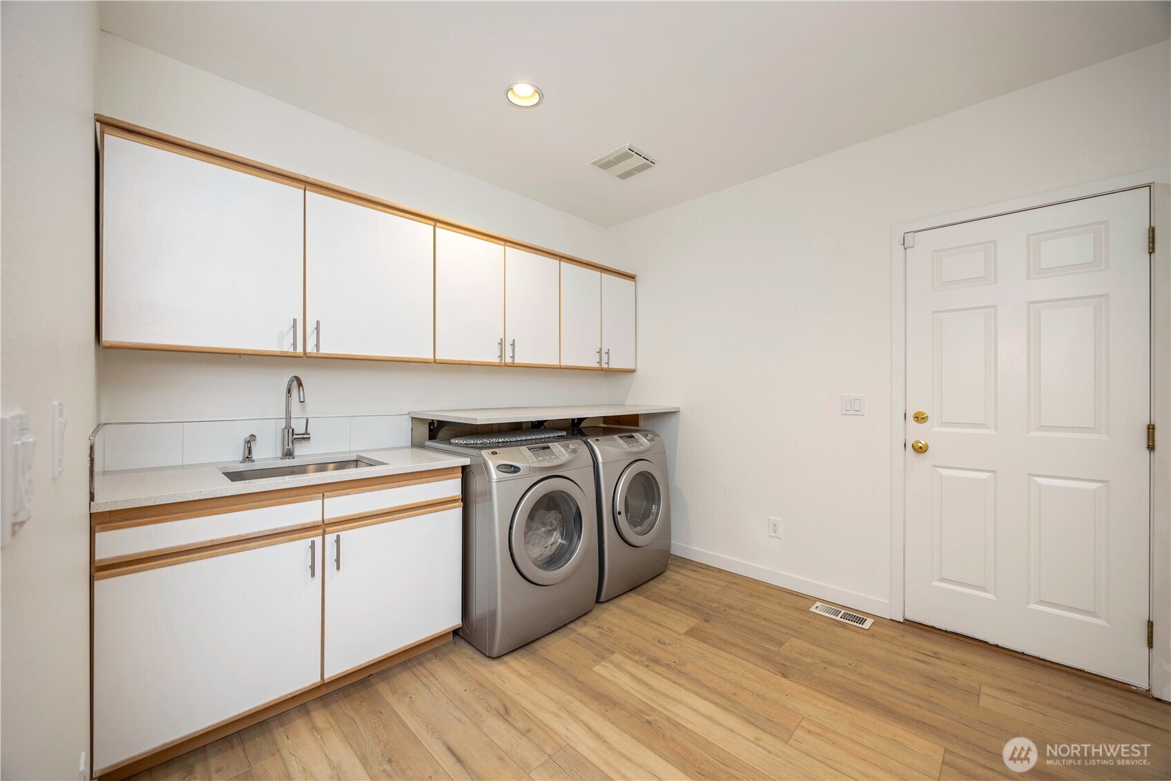 7440 Navarre Road Chelan, WA 98816 - Photo 18 of 40