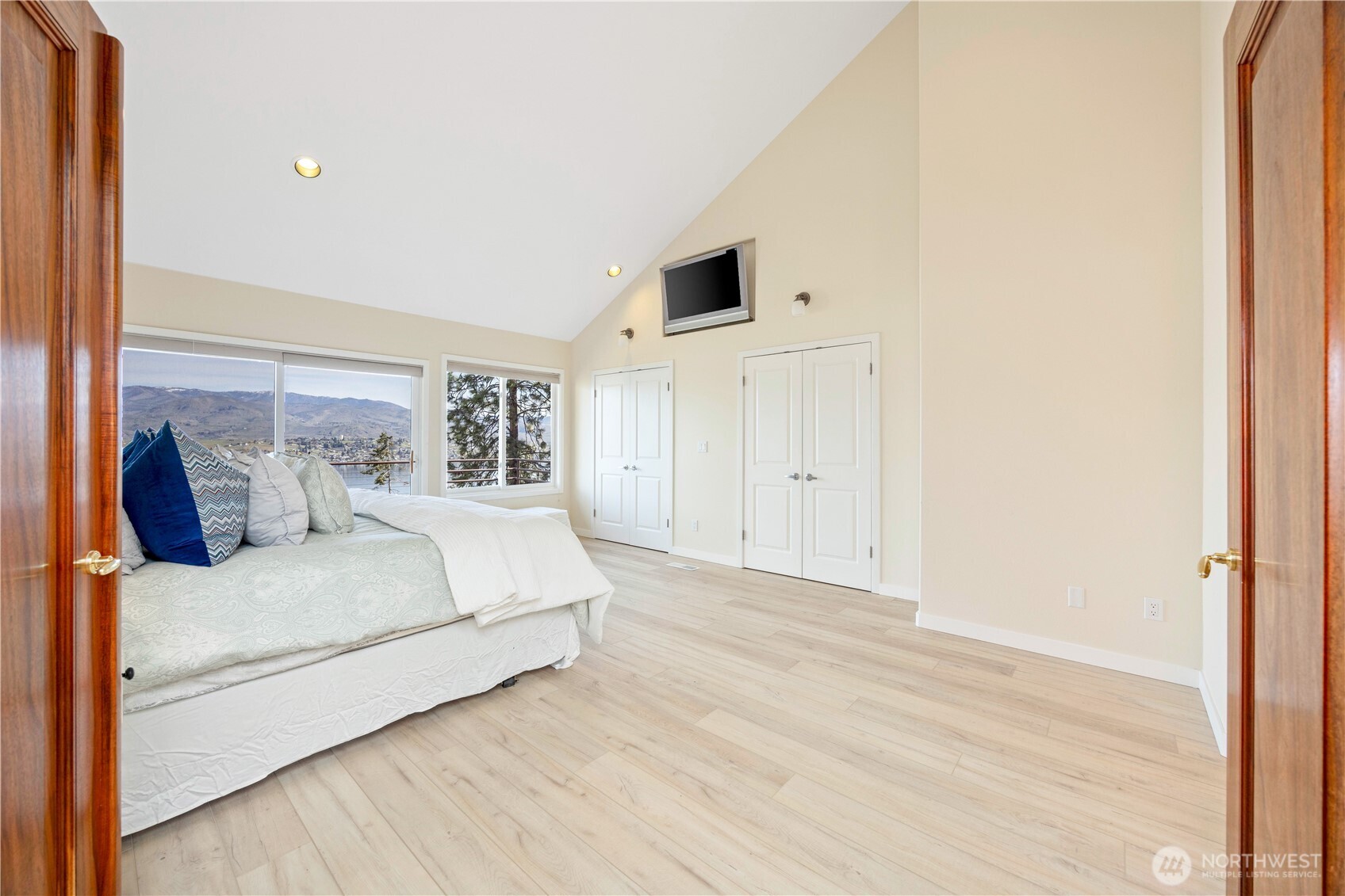 7440 Navarre Road Chelan, WA 98816 - Photo 7 of 40