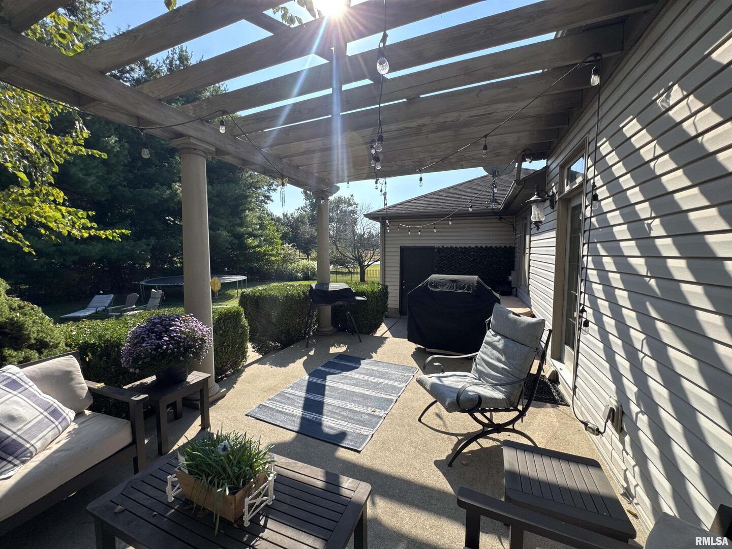 1801 Colonial Drive Marion, IL 62959 - Photo 31 of 45 a outdoor space with a table and chairs