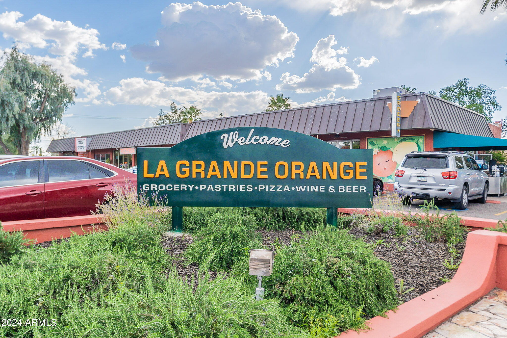 4201 East Camelback Road, Unit 9 Phoenix, AZ 85018 - Photo 16 of 20 1-web-or-mls-Camelback - Community-1