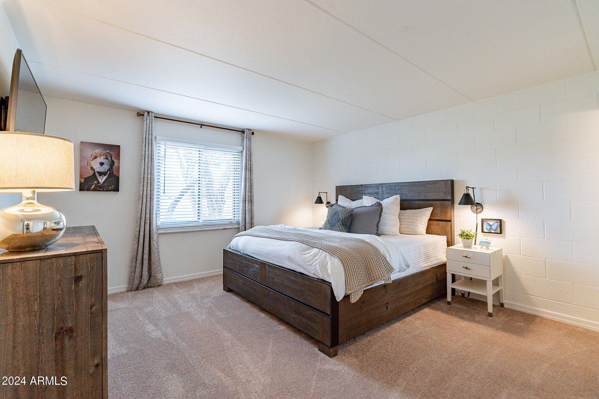 4201 East Camelback Road, Unit 9 Phoenix, AZ 85018 - Photo 7 of 20 40-web-or-mls-Camelback-28