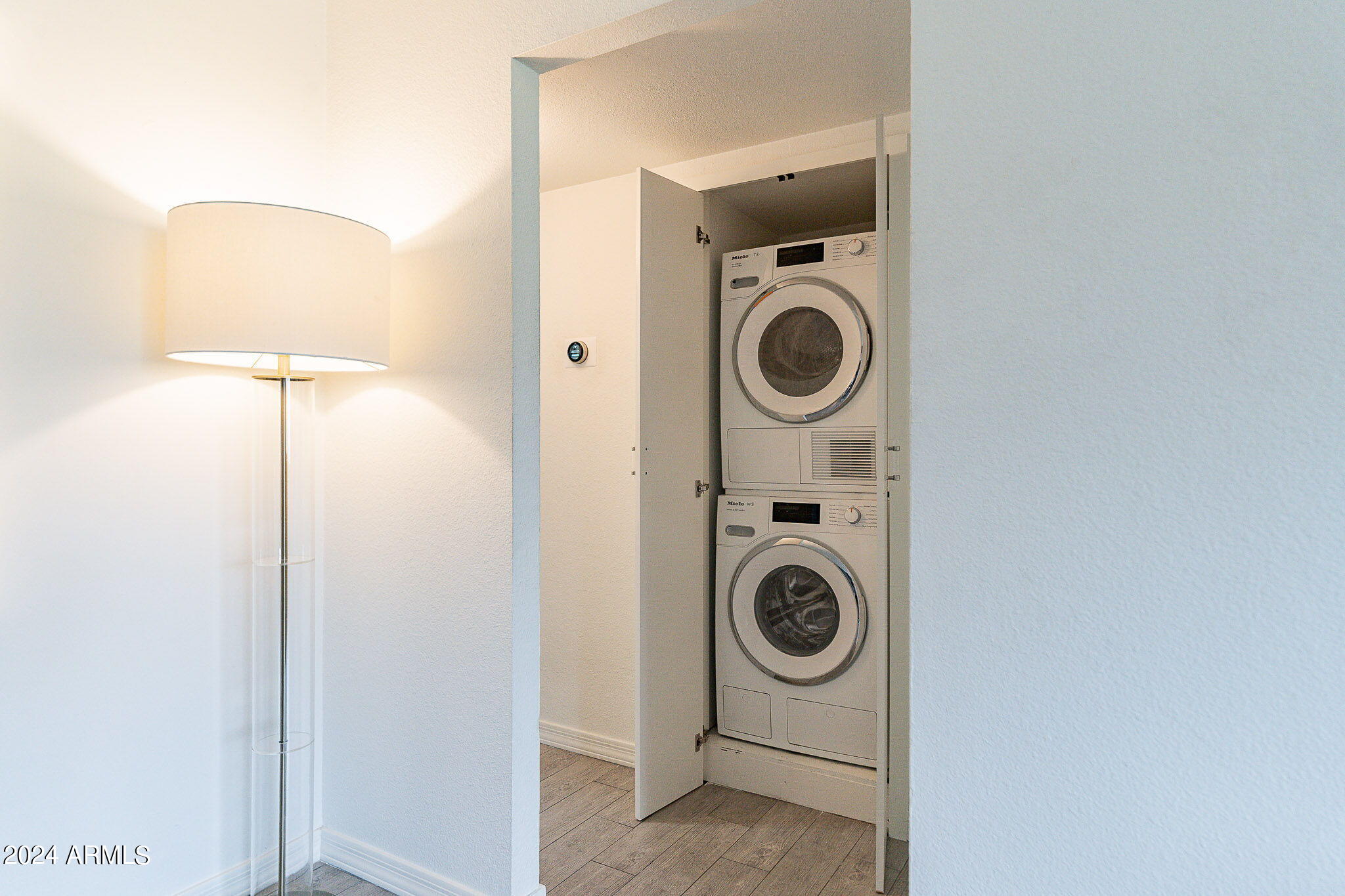 4201 East Camelback Road, Unit 9 Phoenix, AZ 85018 - Photo 10 of 20 45-web-or-mls-Camelback-33