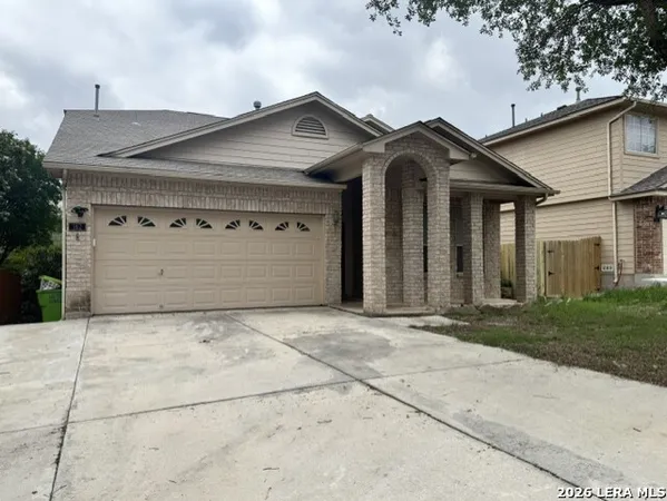 $1,895 | 162 Coopers Hawk, San Antonio, TX 78253