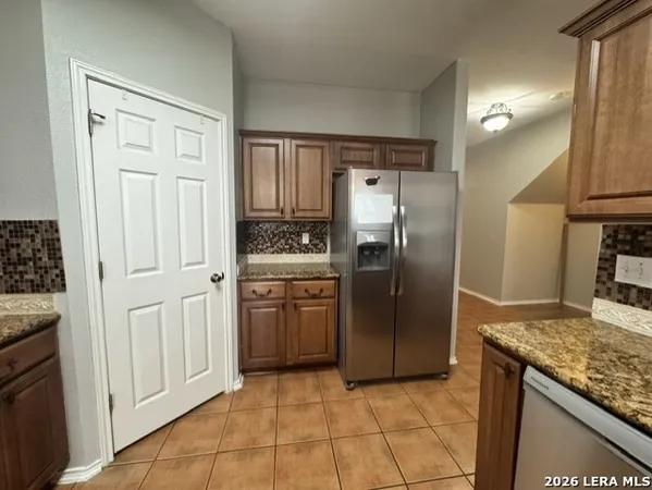 $1,895 | 162 Coopers Hawk, San Antonio, TX 78253