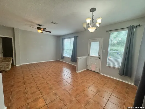 $1,895 | 162 Coopers Hawk, San Antonio, TX 78253