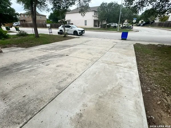 $1,895 | 162 Coopers Hawk, San Antonio, TX 78253