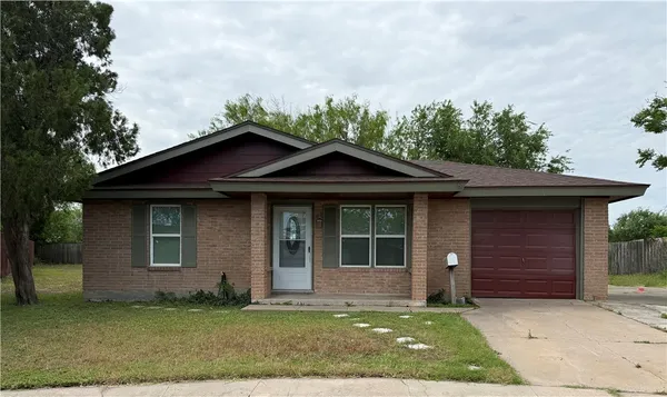 $1,750 | 6433 Aspenwood Drive, Corpus Christi, TX 78412