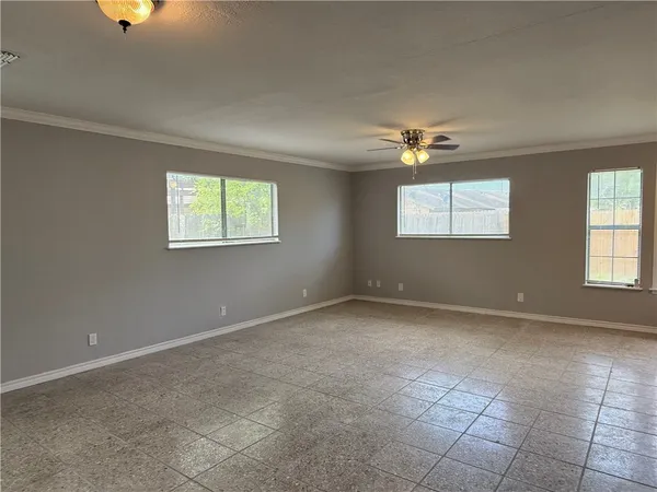 $1,750 | 6433 Aspenwood Drive, Corpus Christi, TX 78412