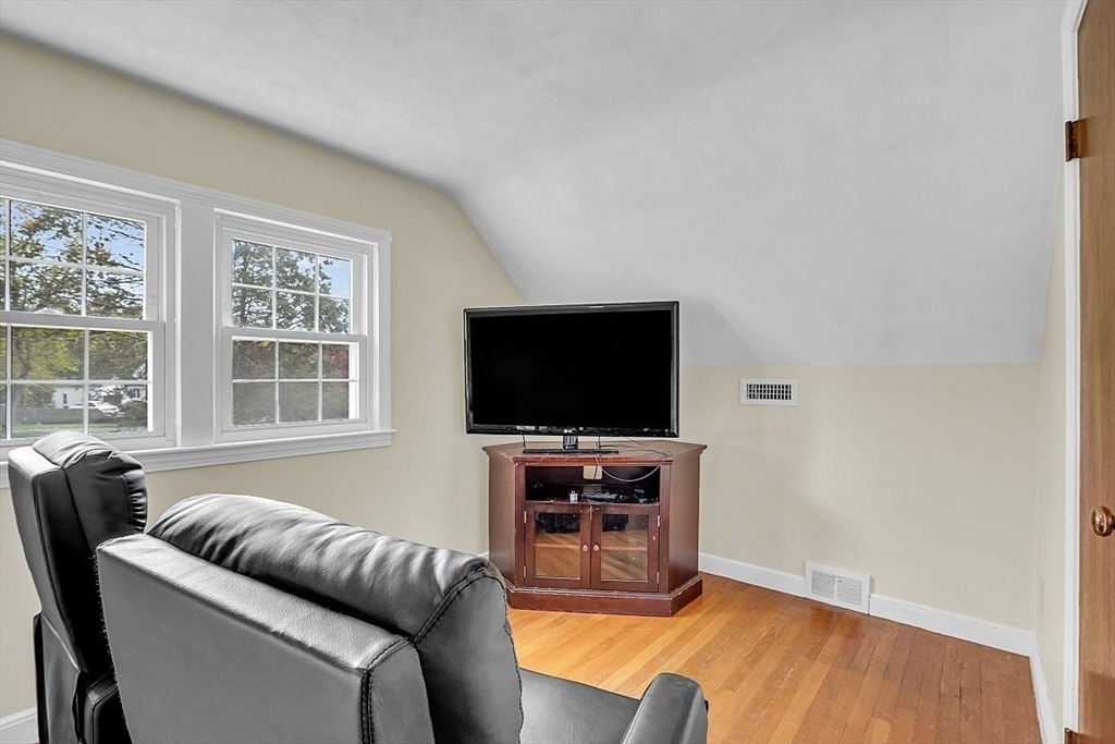 47 Queensview Road Marlborough, MA 01752 - Photo 22 of 35 Gallery Image 22