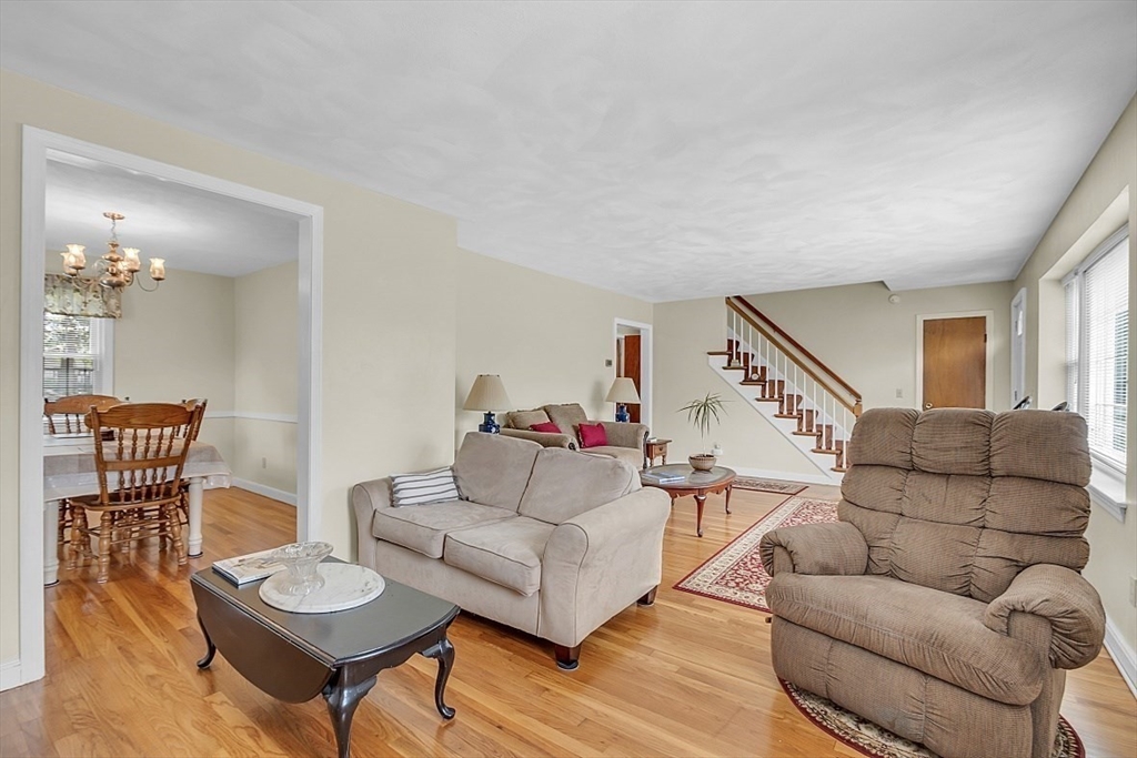 47 Queensview Road Marlborough, MA 01752 - Photo 7 of 35 Gallery Image 7