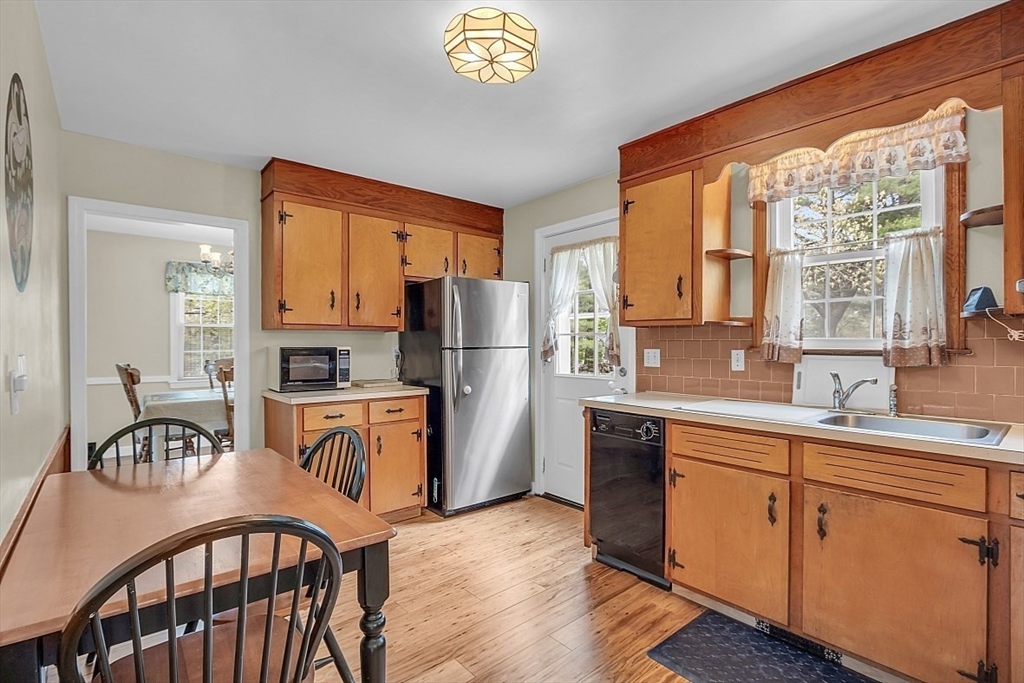 47 Queensview Road Marlborough, MA 01752 - Photo 10 of 35 Gallery Image 10