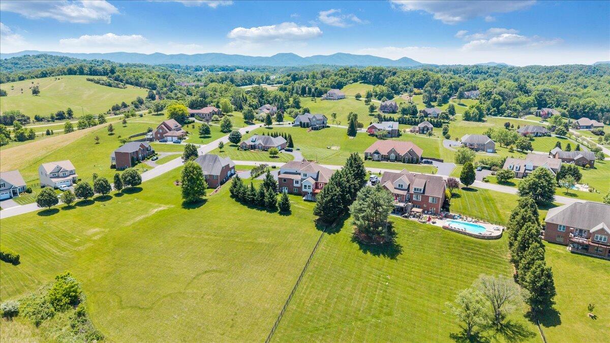 625 Frontier Way Fincastle, VA 24090 - Photo 93 of 105 093-DJI_20260529122447_0304_D