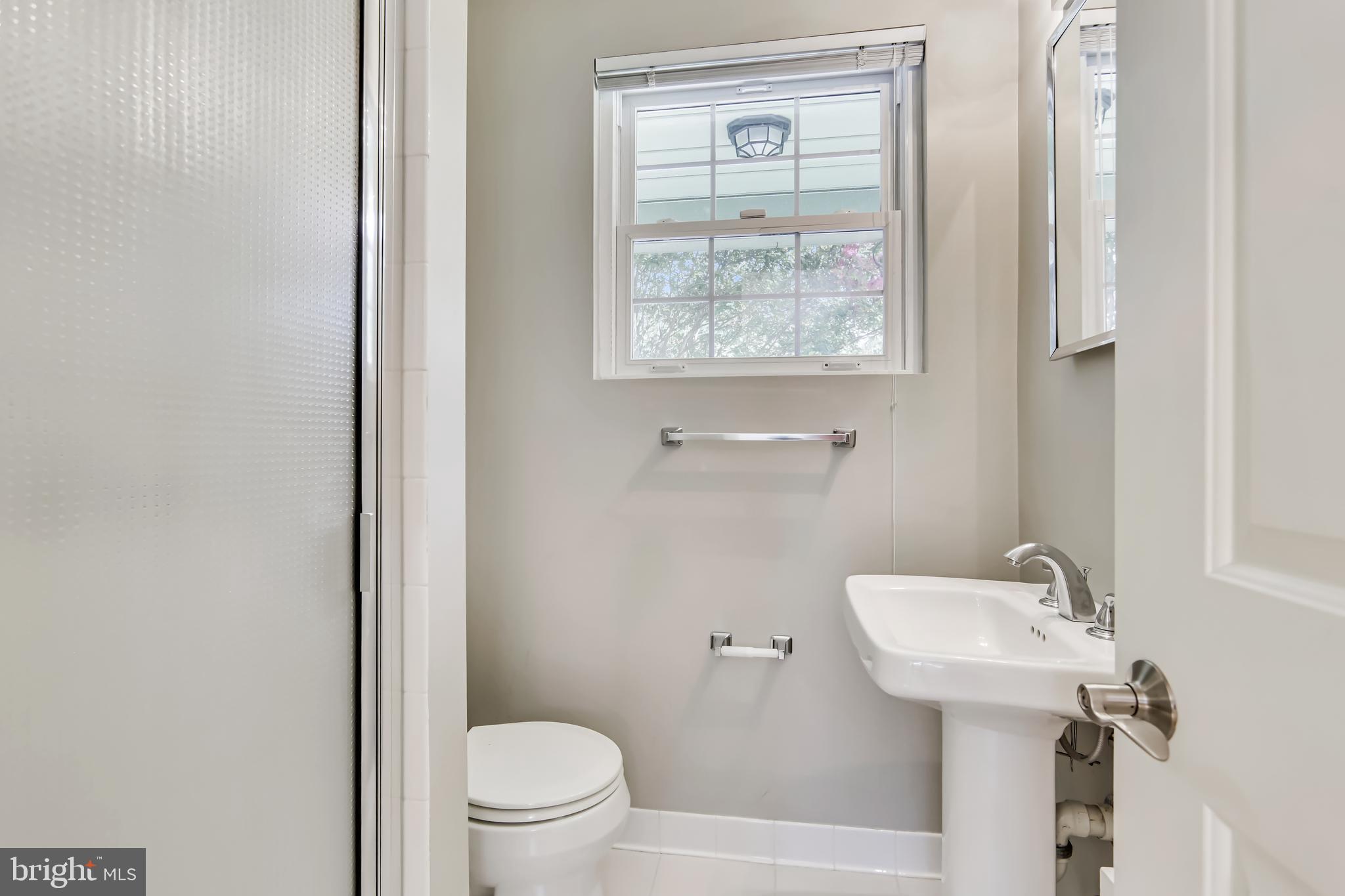 5806 Osceola Road Bethesda, MD 20816 - Photo 12 of 31