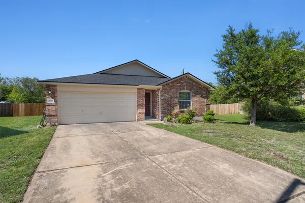 $1,825 | 1015 Glen Meadow Cove, Georgetown, TX 78626