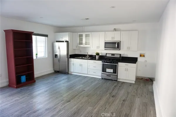 $2,500 | 14820 Devonshire Street, Mission Hills, CA 91345