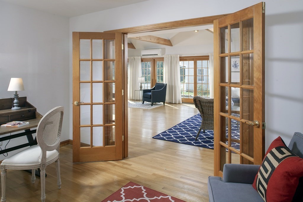 93 Beach Road Orleans, MA 02653 - Photo 9 of 28 a living room with furniture and a window
