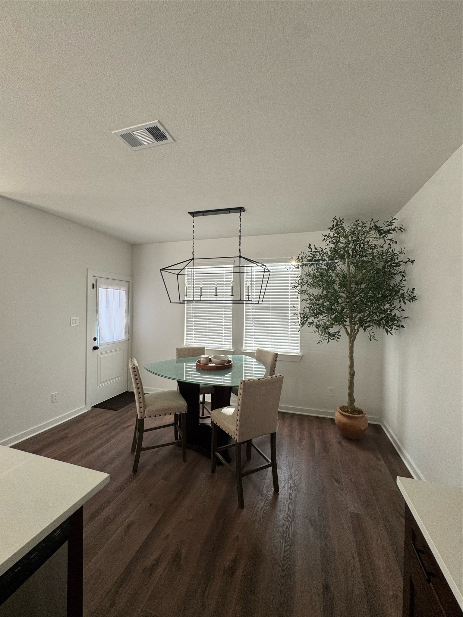 6630 Escondido Drive Rosharon, TX 77583 - Photo 13 of 49 Gallery Image 13