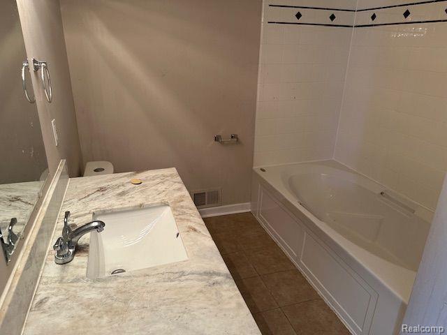 1949 North Kilburn Road Rochester, MI 48306 - Photo 15 of 18