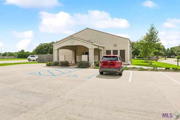 $285,000 | 5370 Courtyard Drive, Gonzales, LA 70737