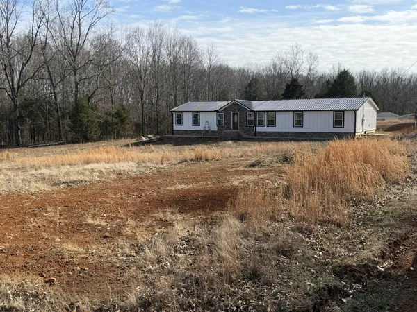 $250,000 | 10831 Missionary Ridge Road, Bon Aqua, TN 37025