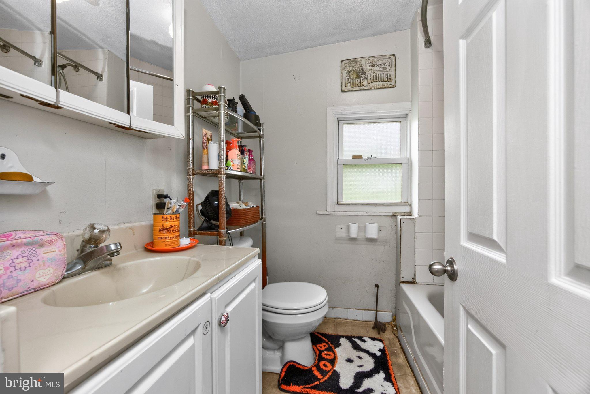 1003 Livingston Road Phoenixville, PA 19460 - Photo 12 of 18 Gallery Image 12