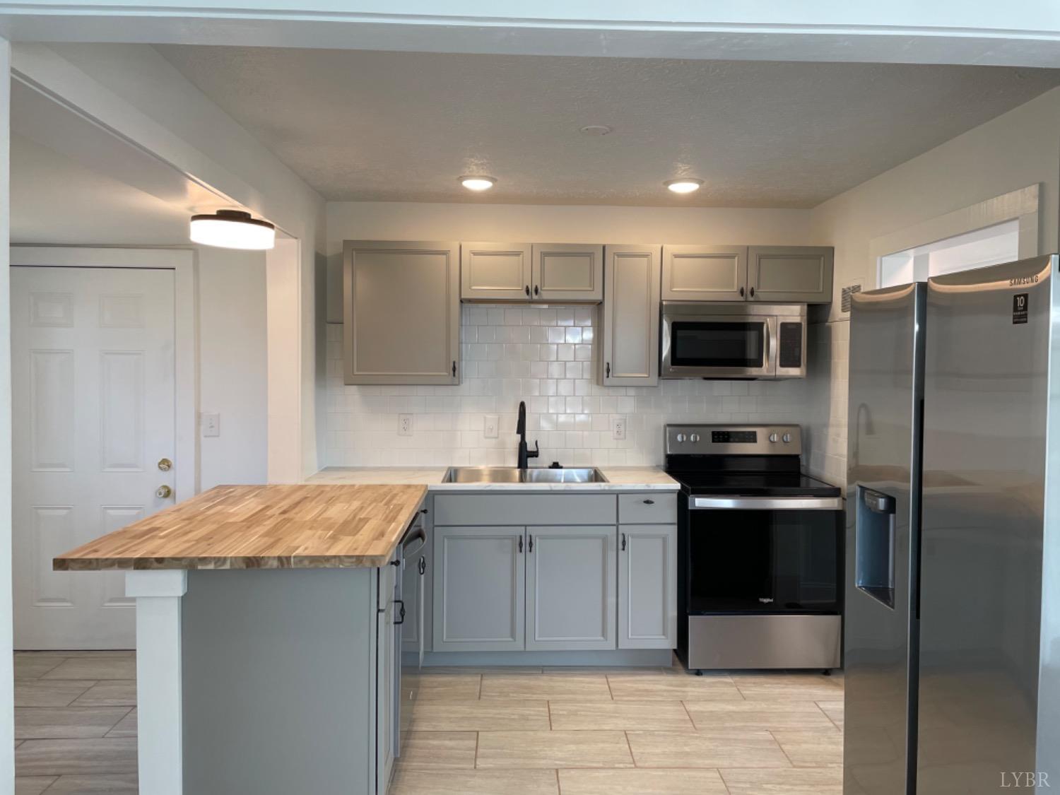 542 Elon Road Madison Heights, VA 24572 - Photo 2 of 24 Gallery Image 2