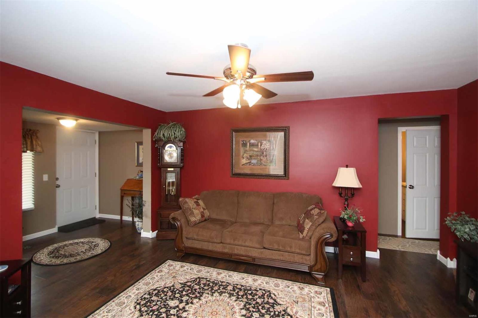 833 Rice Street Wood River, IL 62095 - Photo 7 of 13 Gallery Image 7