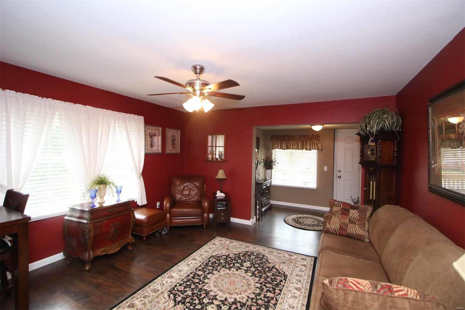 833 Rice Street Wood River, IL 62095 - Photo 8 of 13 Gallery Image 8
