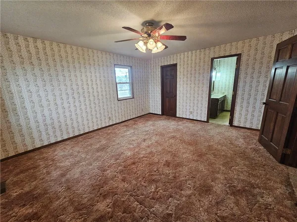 $218,000 | 108 Richill Drive, Hamilton, MO 64644