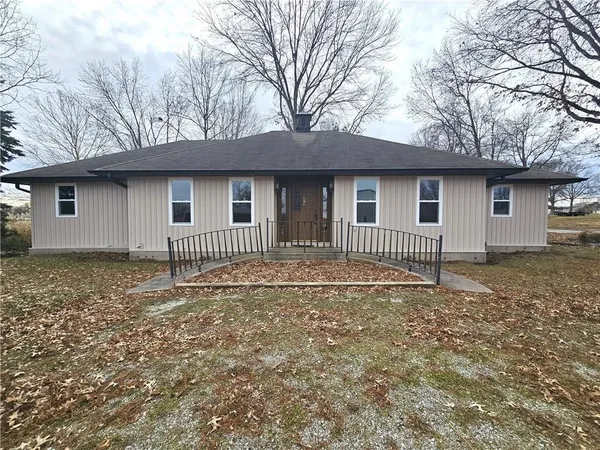 $218,000 | 108 Richill Drive, Hamilton, MO 64644