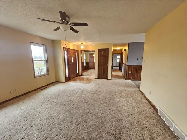 $218,000 | 108 Richill Drive, Hamilton, MO 64644