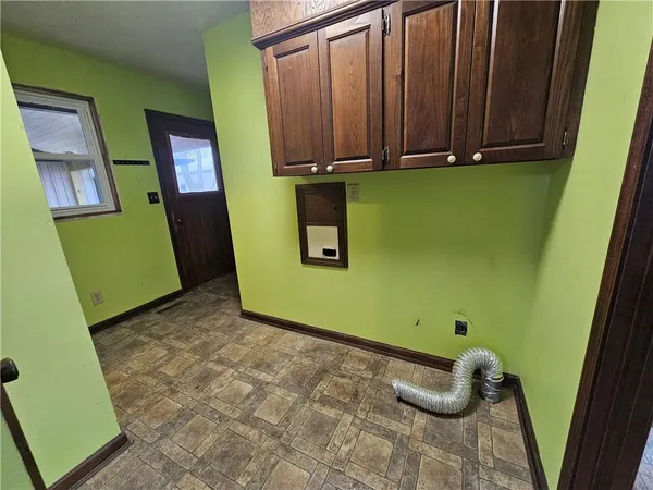 $218,000 | 108 Richill Drive, Hamilton, MO 64644