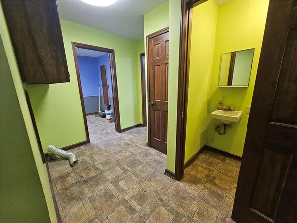 $218,000 | 108 Richill Drive, Hamilton, MO 64644