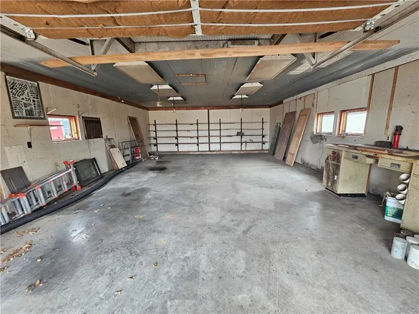 $218,000 | 108 Richill Drive, Hamilton, MO 64644