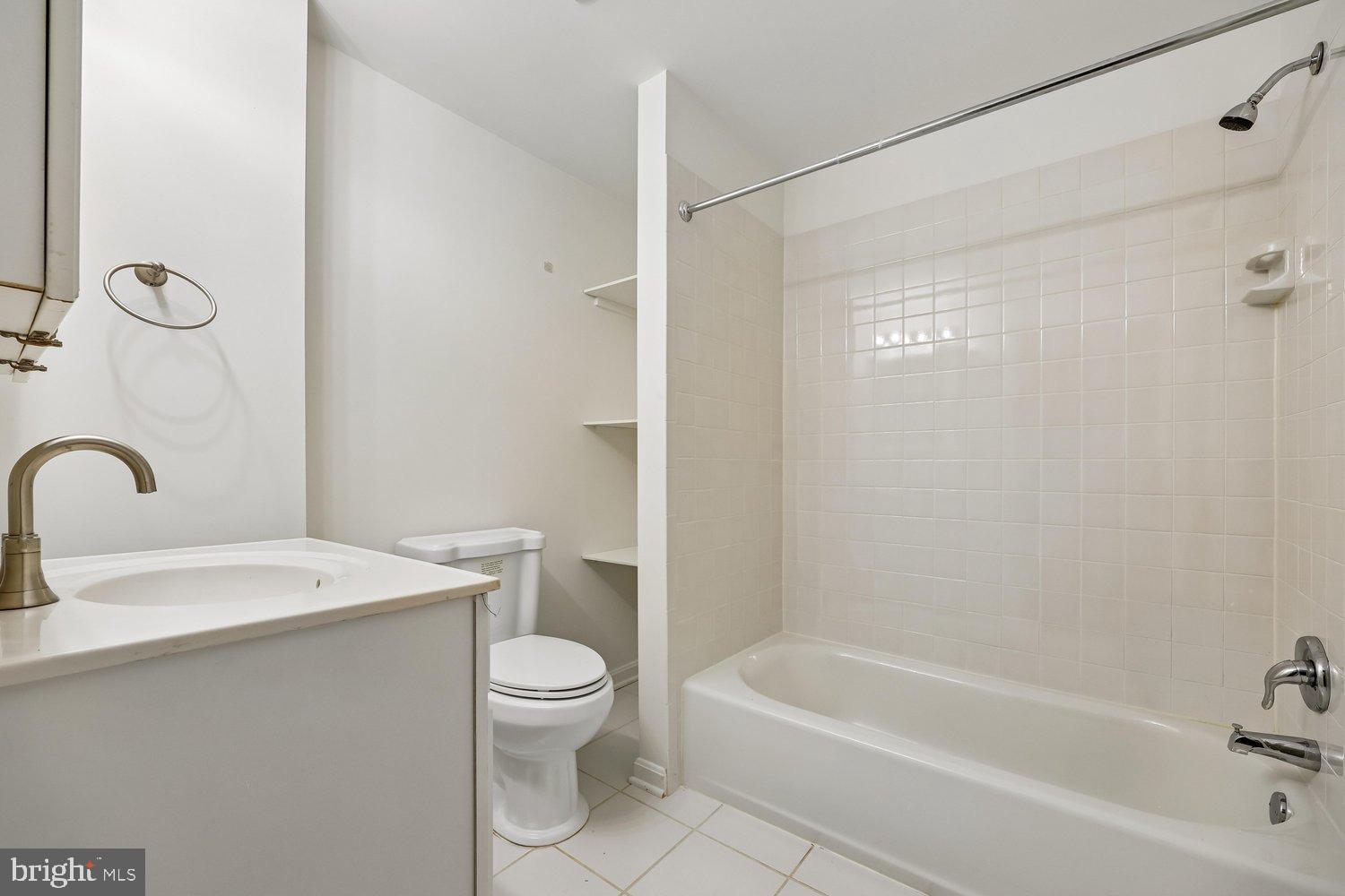 12031 Panthers Ridge Drive Germantown, MD 20876 - Photo 19 of 37 Bath