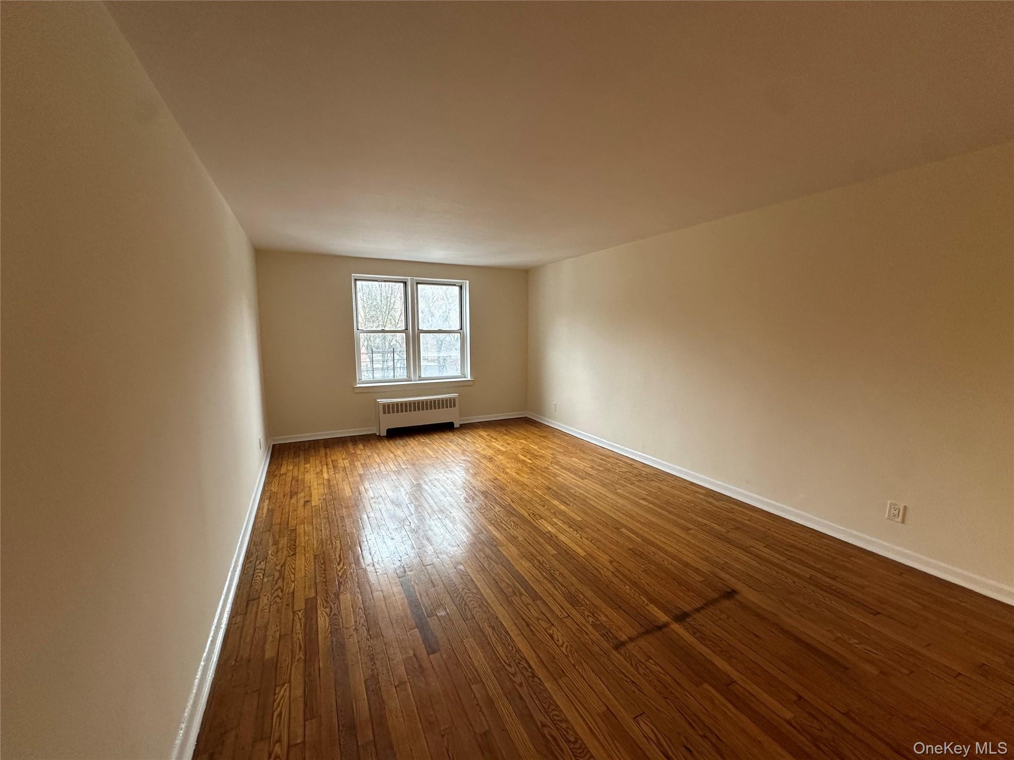 1 Vincent Road, Unit 3K Bronxville, NY 10708 - Photo 23 of 38 Living Room with abundant natural light