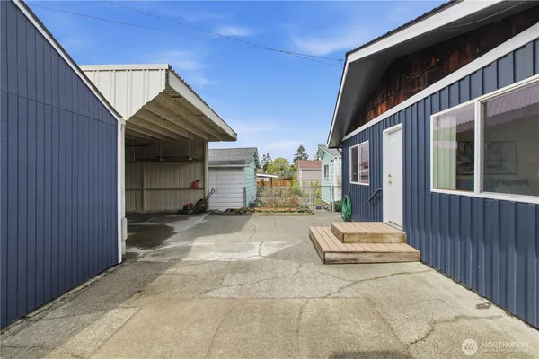 $665,000 | 9431 21st Avenue Southwest, Seattle, WA 98106