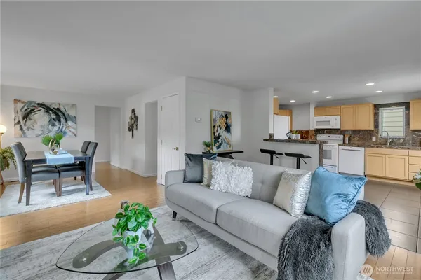 $665,000 | 9431 21st Avenue Southwest, Seattle, WA 98106