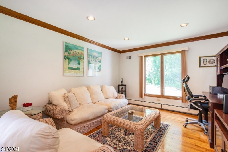 34 Silver Spring Court East Hanover, NJ 07936 - Photo 13 of 40