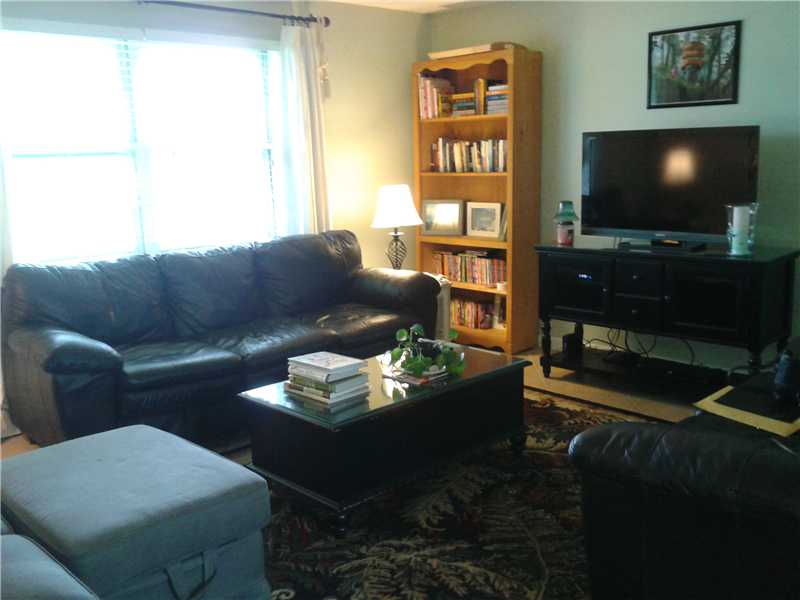 70 Carroll Avenue, Unit 708 Newport, RI 02840 - Photo 3 of 9 Exterior Front. Living Room