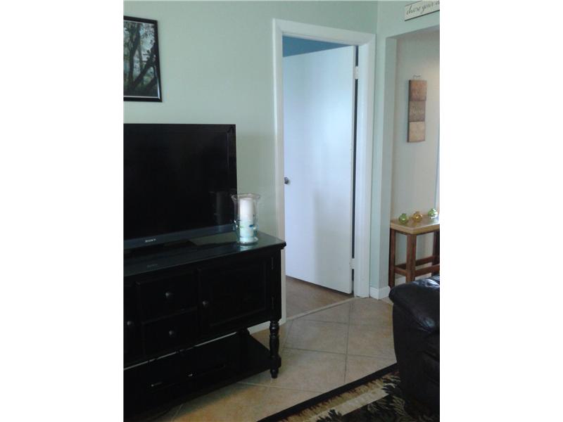 70 Carroll Avenue, Unit 708 Newport, RI 02840 - Photo 8 of 9 Exterior Front.