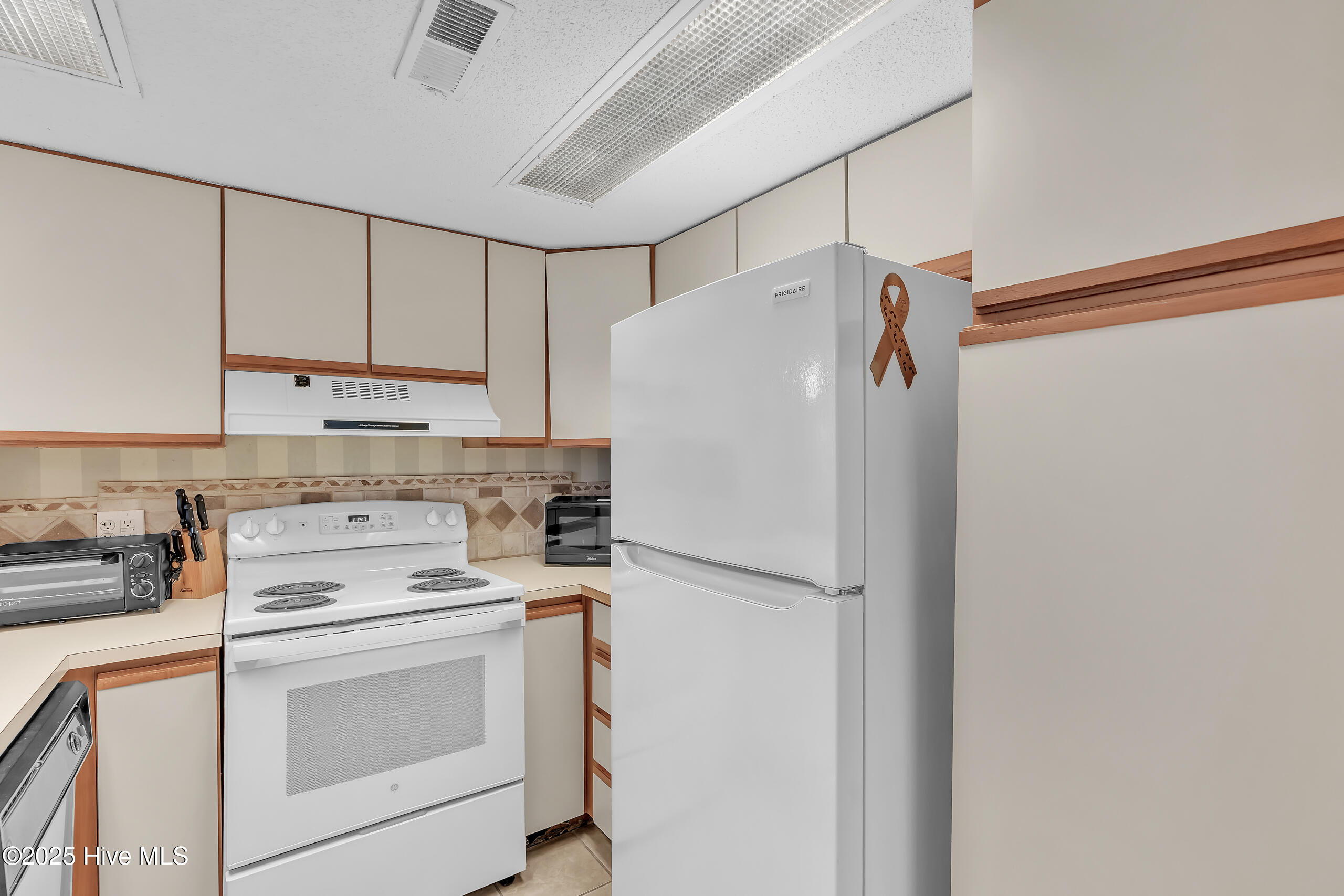 2000 New River Inlet Road, Unit 3105 North Topsail Beach, NC 28460 - Photo 5 of 27 DSC01120