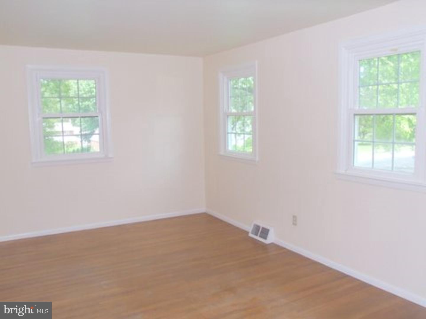 200 Oakwynne Road Broomall, PA 19008 - Photo 18 of 20 Master Bedroom