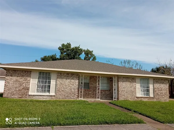 $1,200 | 11907 Dawnwood Drive, Unit 1, Houston, TX 77013