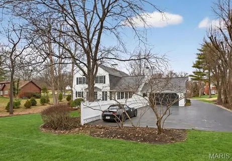 $1,299,000 | 11230 Hermitage Hill Place, St. Louis, MO 63131