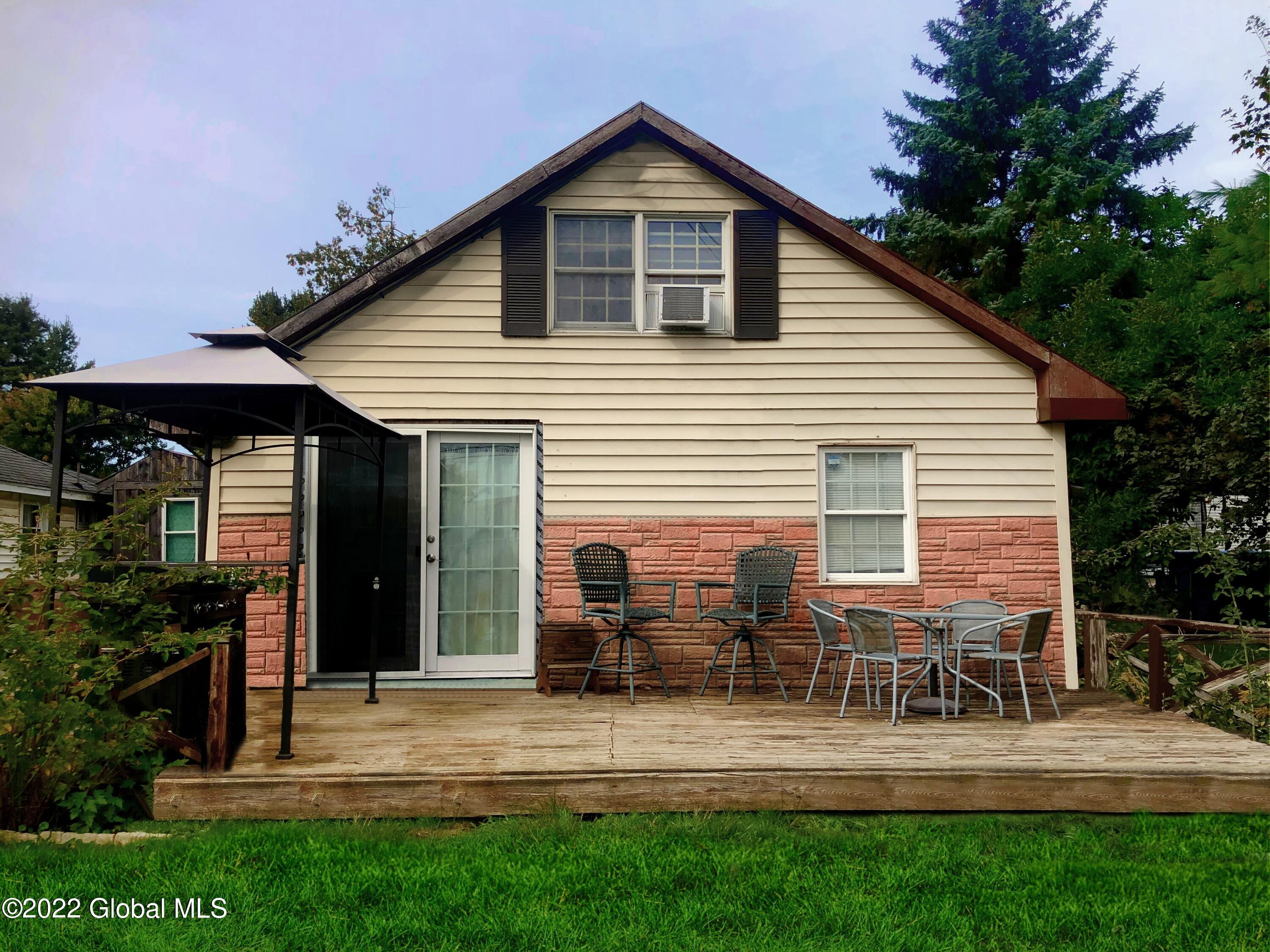 562 Alyssa Way Cambridge, NY 12816 - Photo 4 of 20 552AllysaWay_009